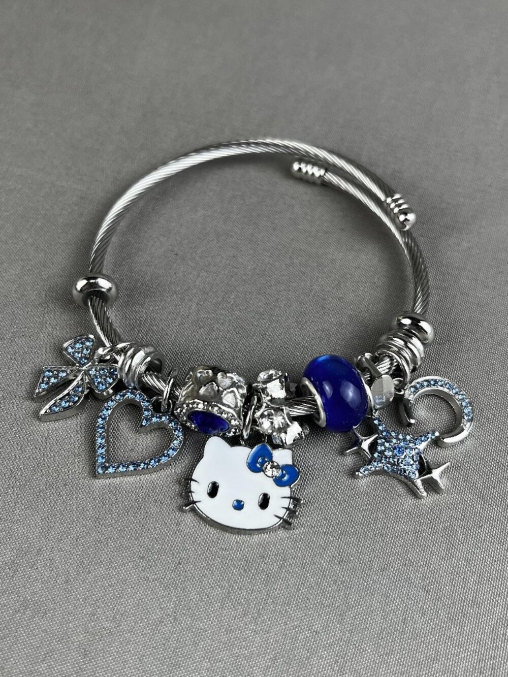 454 Blue Hello Kitty Bracelet cute
